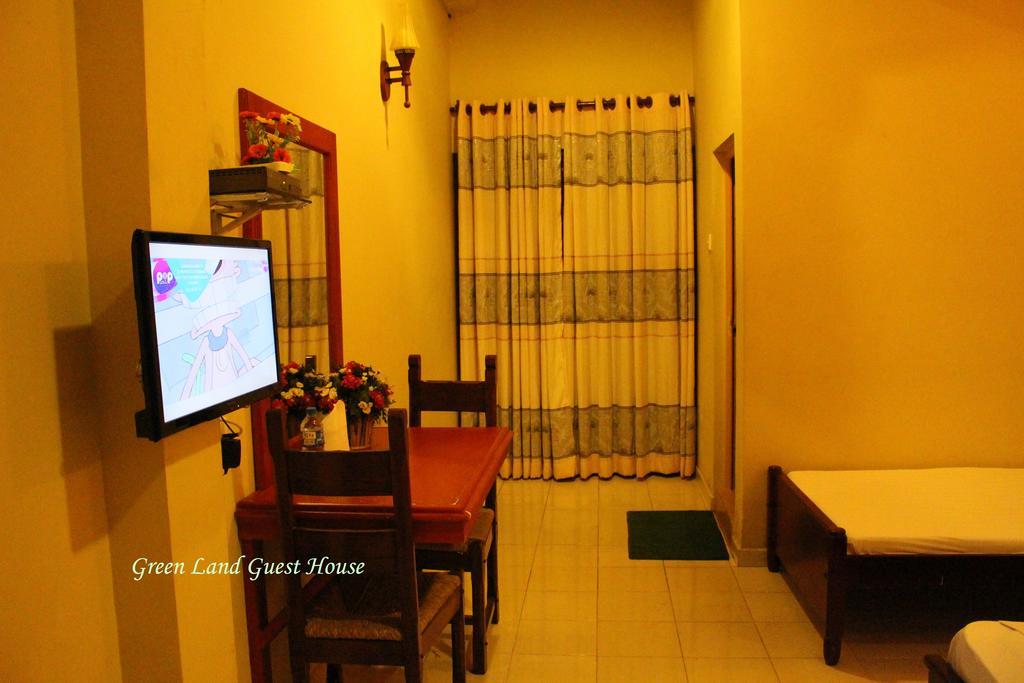 Green Land Guest House Піннавала Екстер'єр фото
